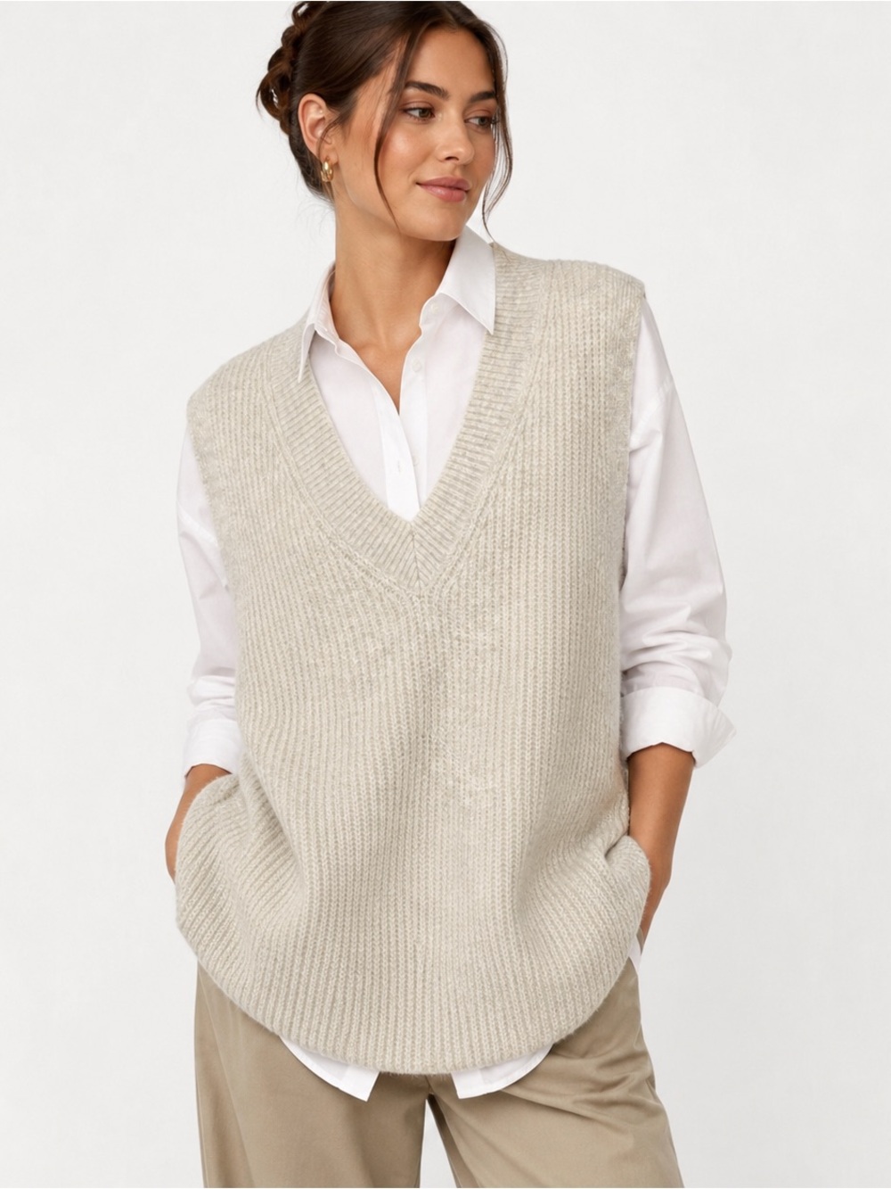 Vince Camuto Cream Ribbed V-Neck Knit Vest